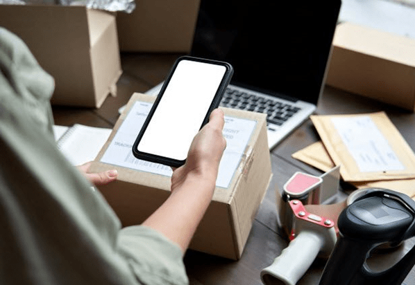 Estafas frecuentes al utilizar apps de movilidad para envío de paquetería